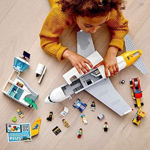 LEGO 60262 City L’Avion de Passagers, Jouet de Construction Terminal et Camion, Jeu pour les Enfants de 6 ans et plus