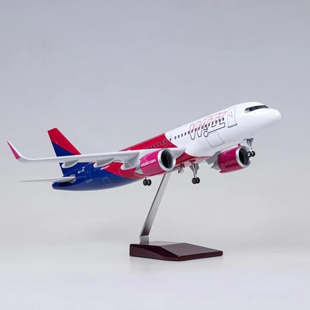 Test : airModels Wizz Air A320 NEO 1/80 aviateur en herbe