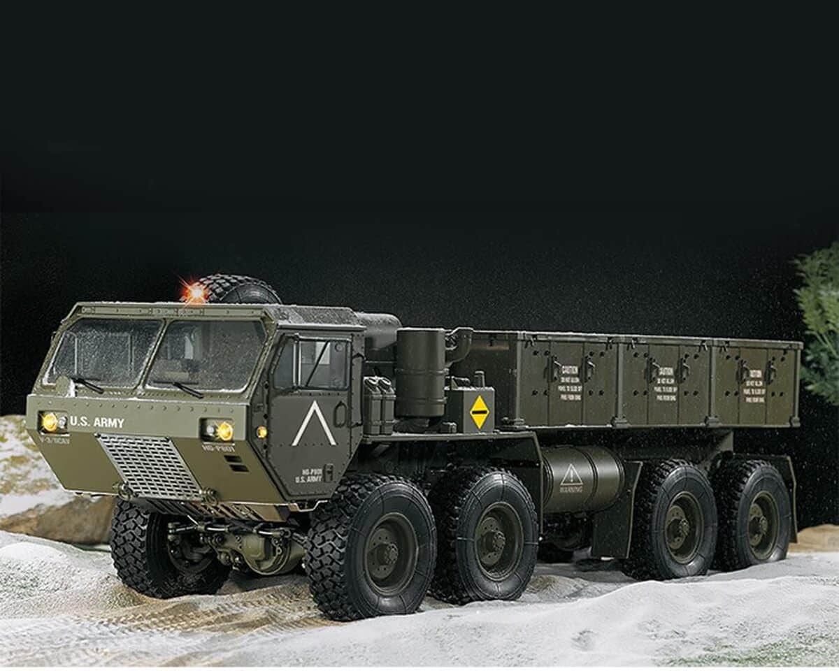 Test : camion militaire UIGJIOG 1 : 12 RC à 8 roues