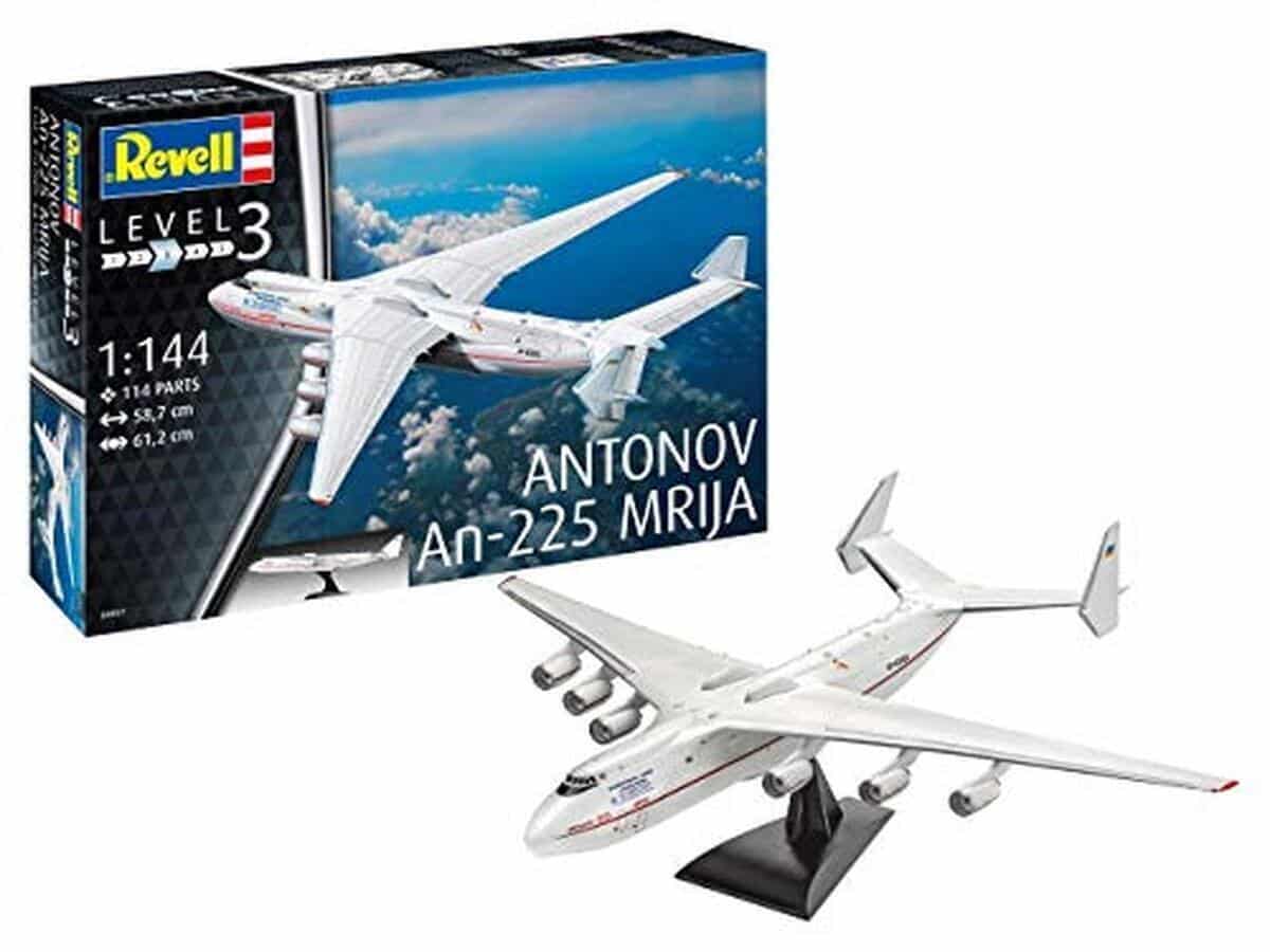 Test Revell 04957 maquette Antonov an-225 échelle 1/144