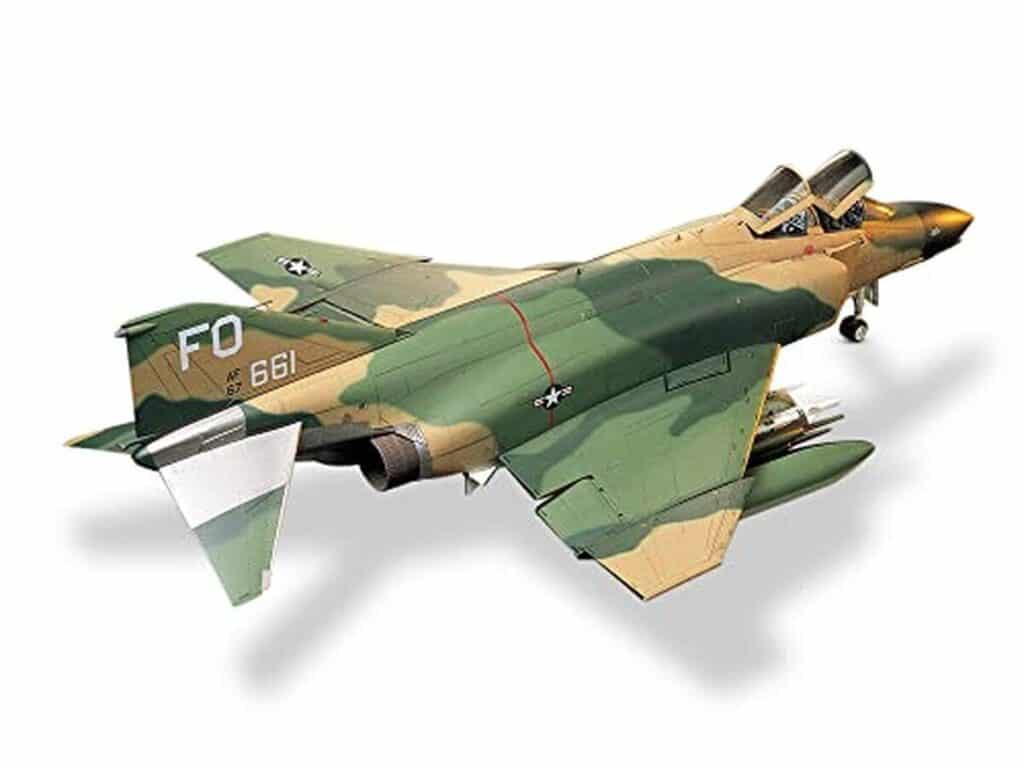 Test : tamiya F-4 Phantom II 1/32 multicolore