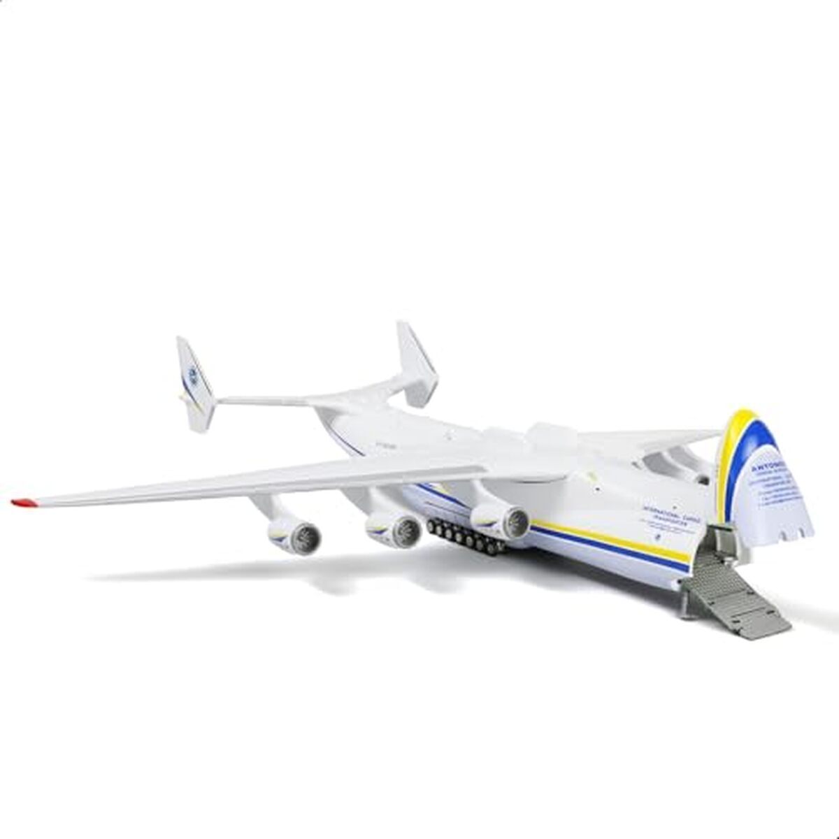 Test de la maquette à l'échelle 1/200 du NUOTIE Antonov AN-225 Mriya