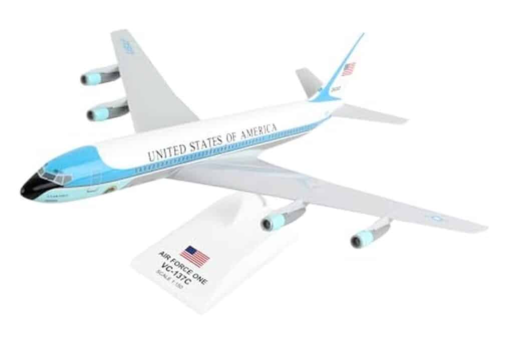 Test du modèle Skymarks SKR756 Air Force One 1 : 150