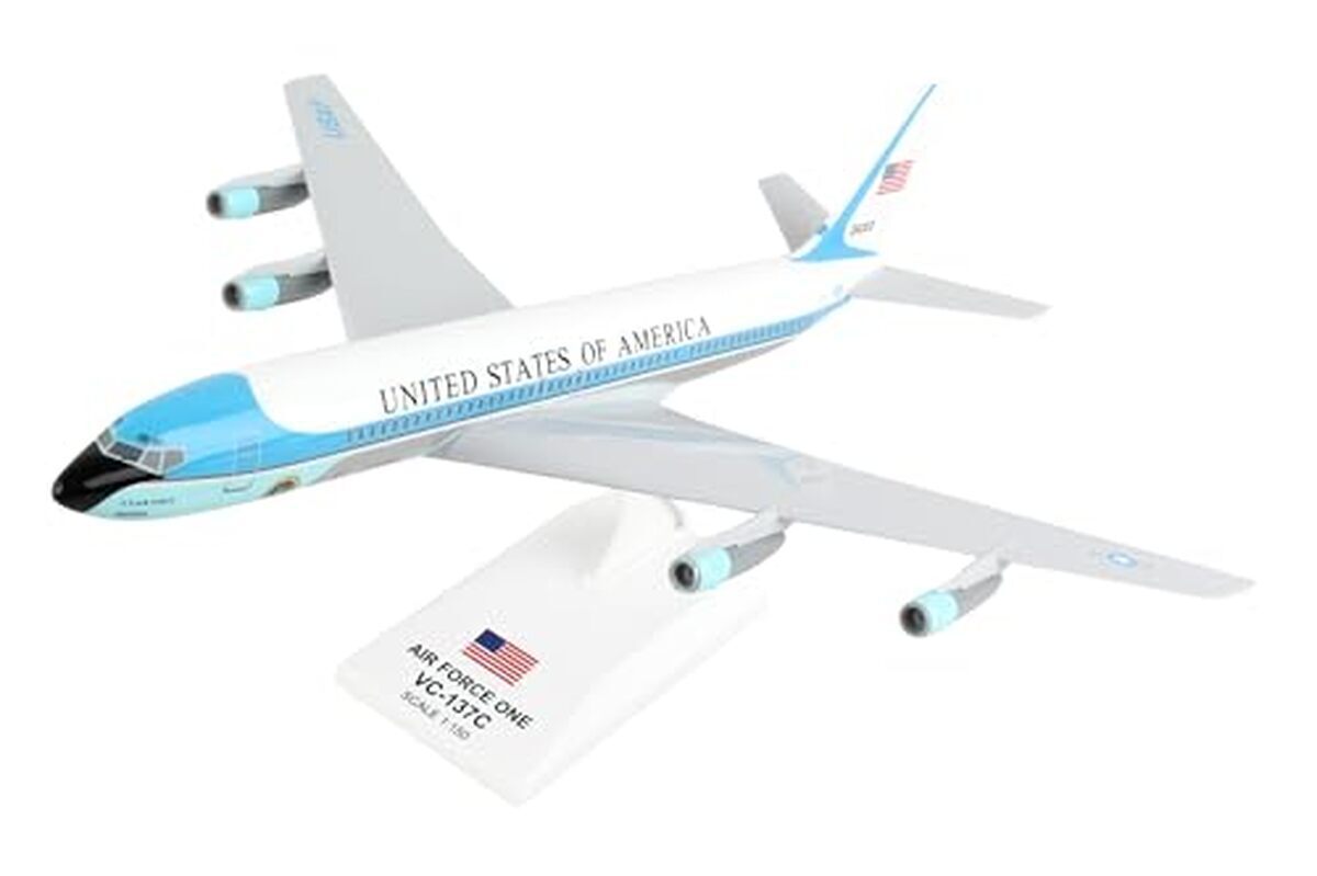 Test du modèle Skymarks SKR756 Air Force One 1 : 150