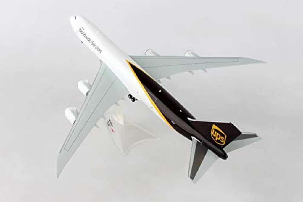 Test : maquette de l'avion cargo Boeing 747-8F d'UPS Airlines N605UP par Herpa