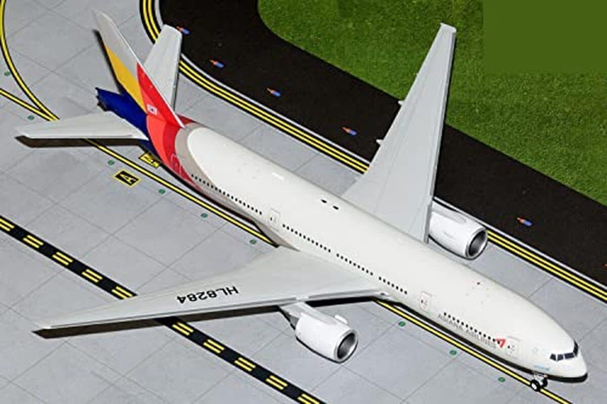Test : miniaturisation de l'Asiana Boeing 777-200ER par GeminiJets