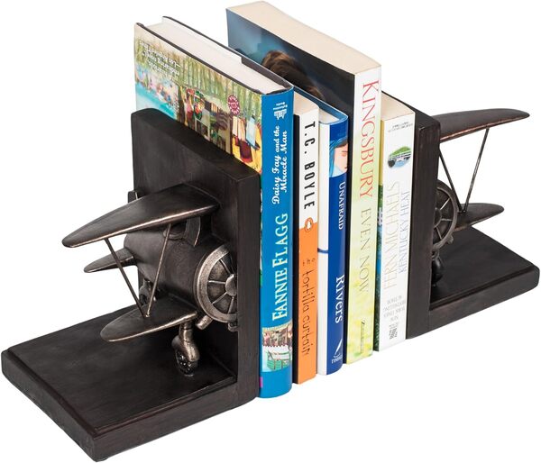 Explorez notre avis complet sur le serre-livres avion en étain Roman 20, 3 cm décoratif, un accessoire unique pour sublimer vos étagères et soutenir vos livres avec style