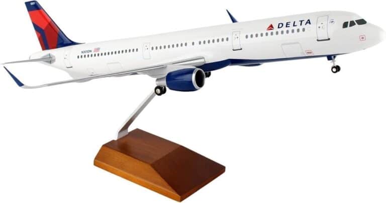 Maquette Avion GeminiJets Airbus A321 échelle 1/400 – Métal Noir/argent, 11,4 Cm, Collection Adulte