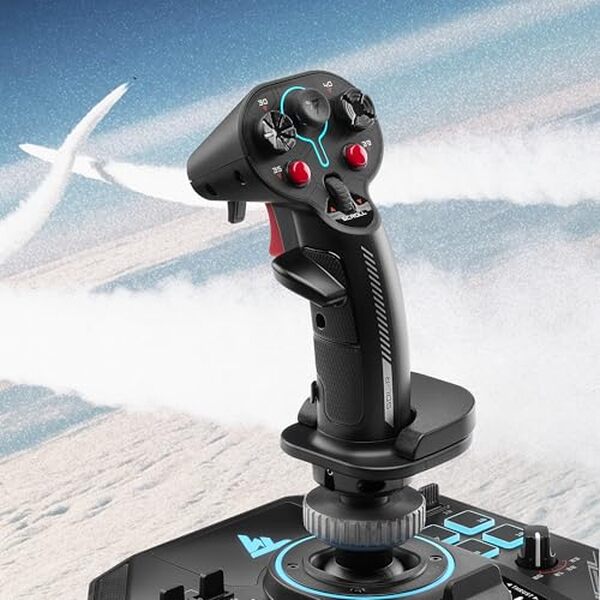 Découvrez notre test détaillé du Thrustmaster Sol-R 4 HOTAS : caractéristiques, performances et verdict sur ce système de vol professionnel pour simulateurs. 