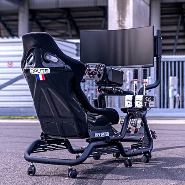 Découvrez notre test complet du cockpit Oplite GTR S8, l'expérience de simulation automobile la plus immersive du marché avec ses technologies avancées. 
