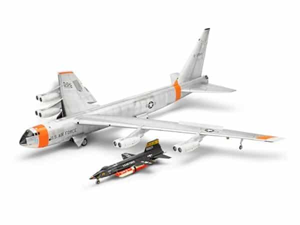Découvrez notre test complet de la maquette Revell B-52D Stratofortress au 1 : 72. Conseils de construction, pièces et qualité du kit de modélisme.