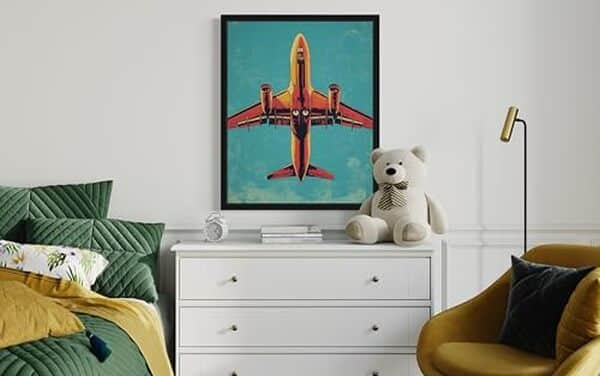 Découvrez notre affiche d'avion pop art vintage avec cadre noir : un poster rétro inspirant pour décorer votre intérieur avec style et originalité. 