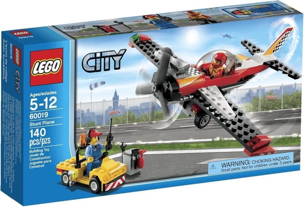 Test du LEGO City 60019 : l'avion de cascade en détail